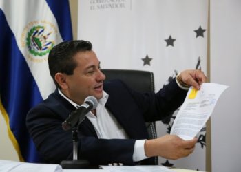 Ministerio de Trabajo opera en rojo