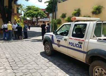 Ciudadano estadounidense principal sospechoso de asesinar a una mujer en hotel de Usulután
