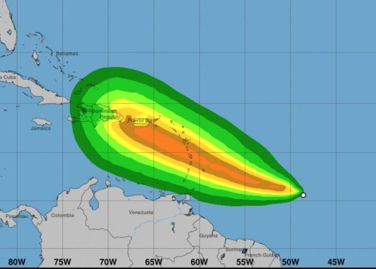 Tormenta tropical Dorian amenaza con llegar como huracán a Puerto Rico y República Dominicana