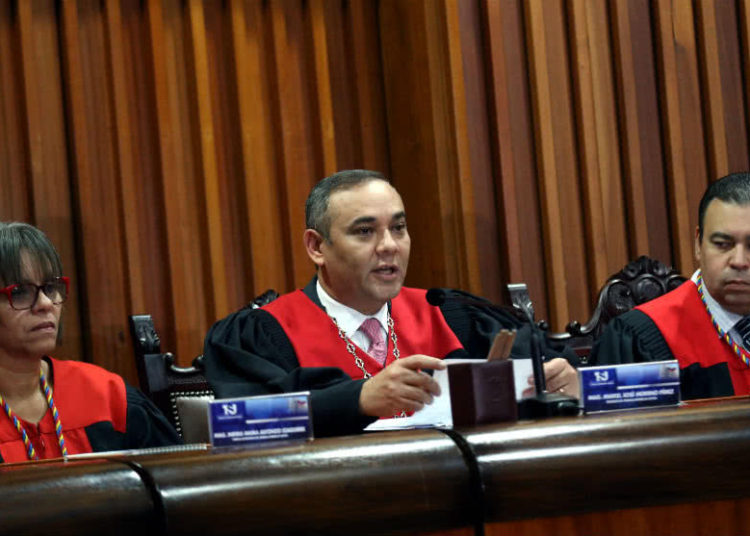 Corte Suprema de Venezuela ordenó quitar inmunidad a otros tres diputados opositores