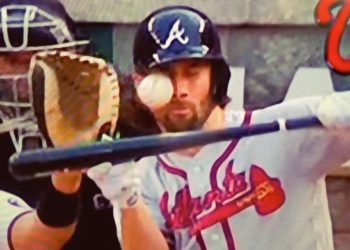 (VIDEO) Lanzador le rompe la cara de un pelotazo a bateador en la Grandes Ligas