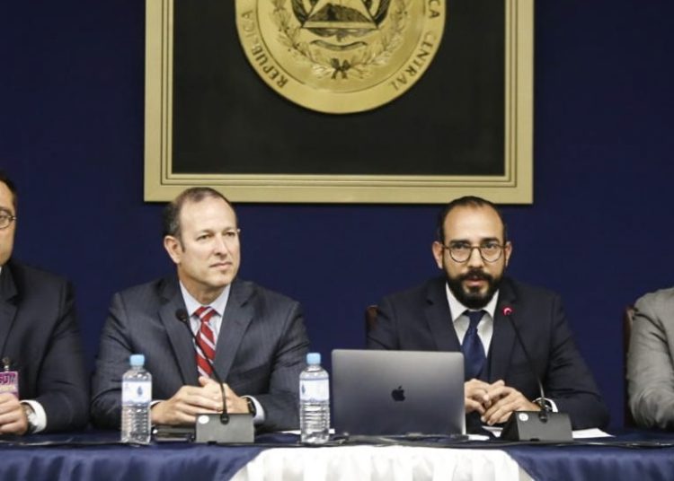 Gobierno inicia proyecto para la construcción del «Tren del Pacífico»