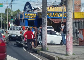 (VIDEO) Múltiple choque deja una persona lesionada en la 29 calle Poniente