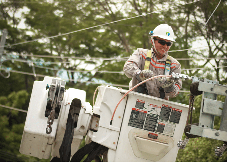 EEO optimiza servicio eléctrico en San Miguel y La Unión
