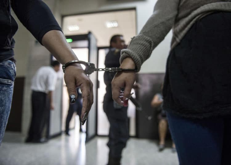 Capturan a banda estafadores que ofrecían visas para trabajar en Canadá