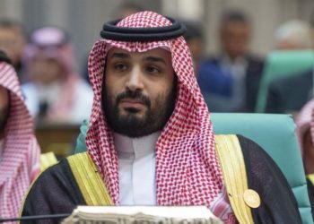 El precio del petróleo tendría un alza sin precedentes si no se disuade a Irán, advierte Arabia Saudita