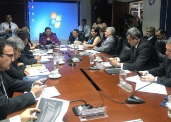Comisión aprueba que $2.6 millones devueltos por el FMLN a Hacienda pasen al Ministerio de Salud