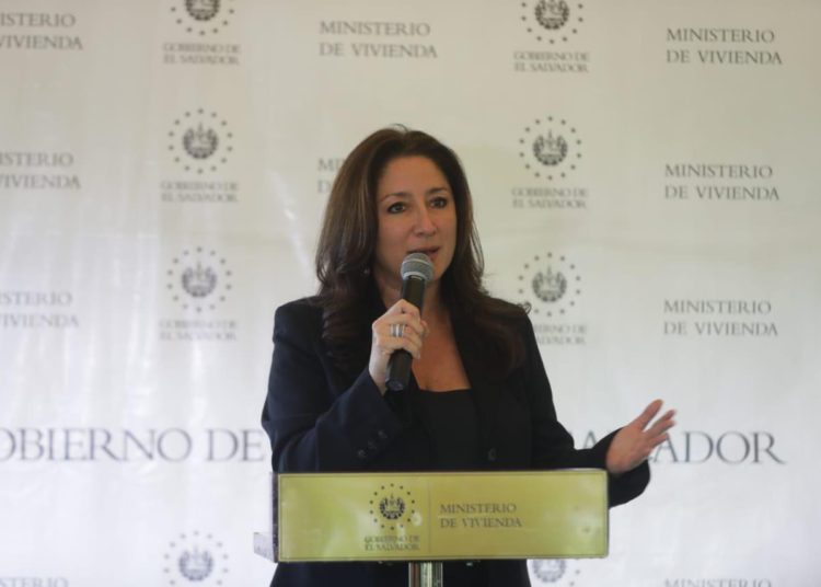 Michelle Sol, una de las funcionarias mejor evaluadas en el gobierno de Bukele