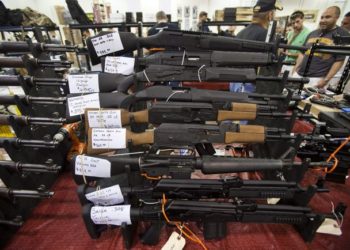 Walmart dejará de vender pistolas y municiones para fusiles tras tiroteos en EE.UU.