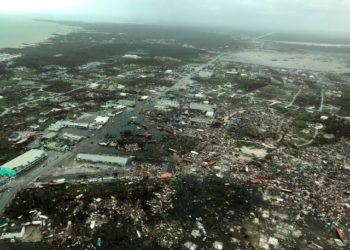 (VIDEO) El 60% de la isla Gran Bahama quedó inundada tras el paso del huracán Dorian