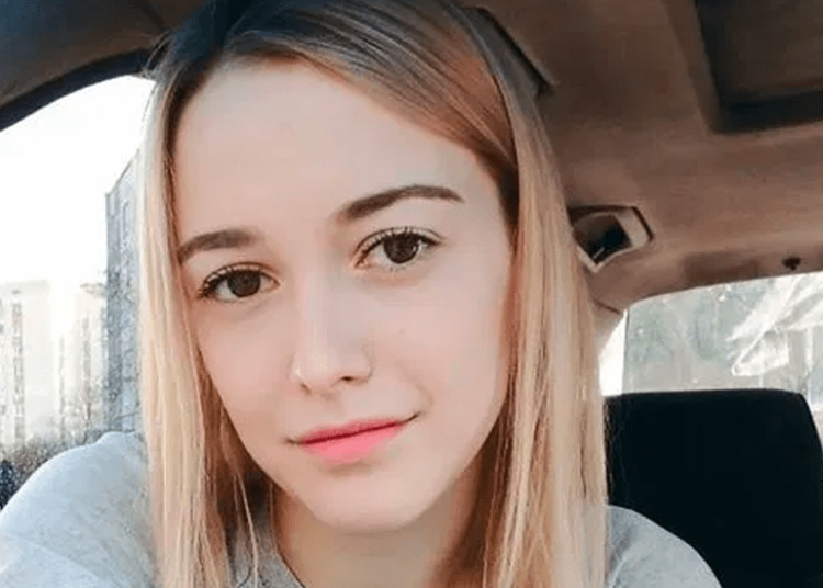 Bebé de dos años mata accidentalmente a su madre al cerrar el vidrio eléctrico del auto