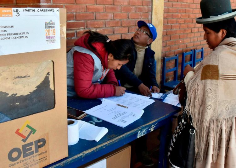 Insólitas propuestas electorales en Bolivia que van desde armar a las mujeres a terapia para homosexuales