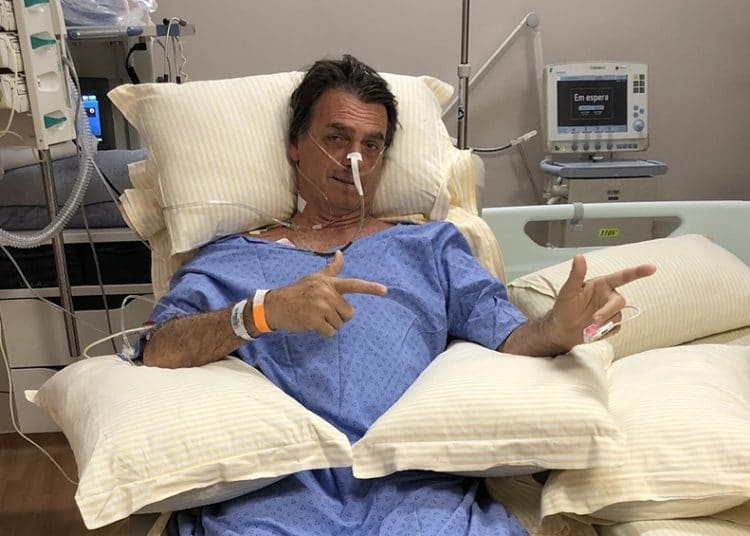 Jair Bolsonaro es operado con «éxito» de una hernia abdominal en Brasil