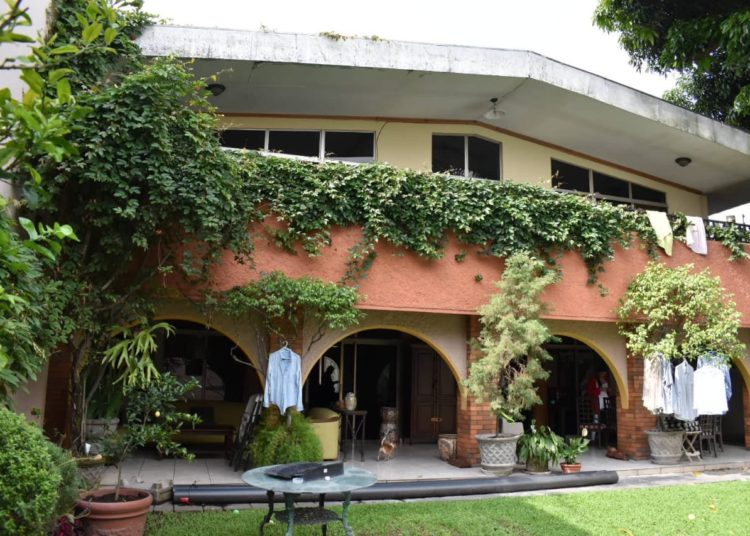 FGR materializa tres inmuebles al expresidente de ANDA, Carlos Perla