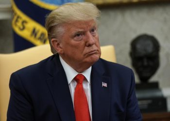 Donald Trump quiere saber la identidad del informante anónimo que lo denunció