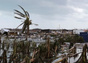 Sube a 20 los muertos en Bahamas por el huracán Dorian que se fortalece y sube a categoría 3