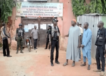 Rescataron a cientos de niños de una escuela en Nigeria donde eran violados, estaban encadenados y famélicos