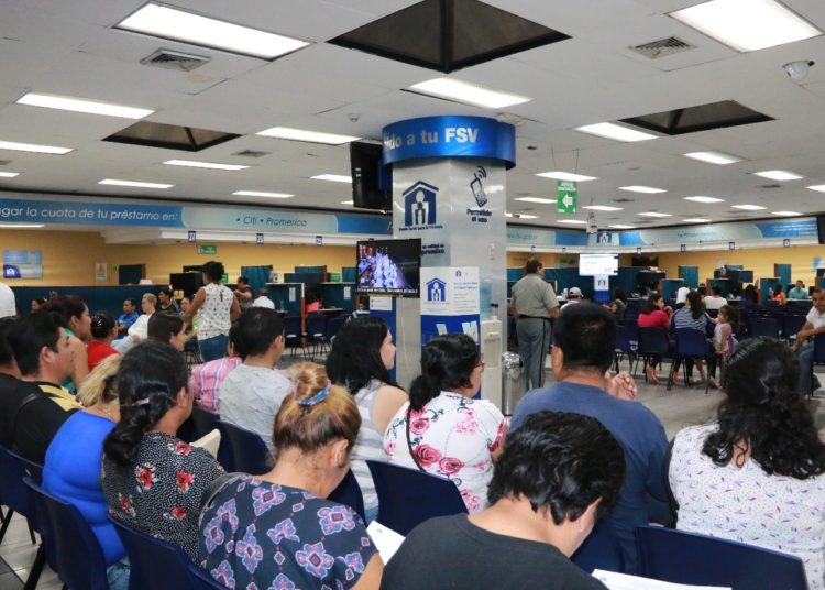 Gobierno de Bukele realiza importante inversión en créditos para viviendas