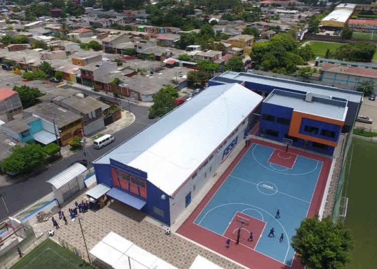 Galvanissa apoya deporte salvadoreño