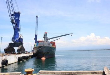 CEPA mejora capacidad de carga y descarga de contenedores en puerto de Acajutla