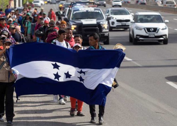 México y Estados Unidos deportarán a más de 2 mil migrantes a Honduras