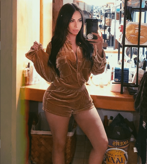 Jimena Sánchez y sus ajustados jeans en columpio