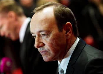 Murió el masajista que acusó a Kevin Spacey de agredirlo sexualmente