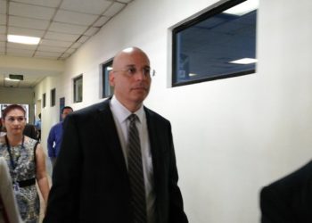 Ordenan arresto domiciliar para magistrado Escalante Díaz, acusado de agresión sexual en niña de 10 años