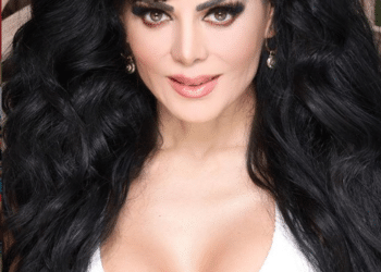 Maribel Guardia luce vestido transparente