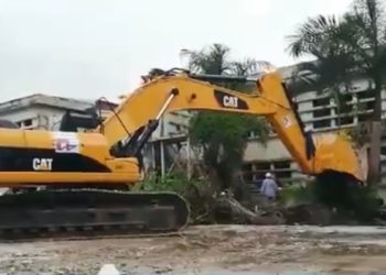 Demuelen exedificio del Hospital de Maternidad