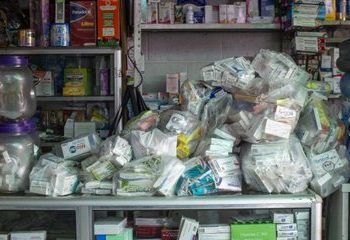 Bukele confirma decomiso de medicina del ISSS y de Salud en algunos mercados del país