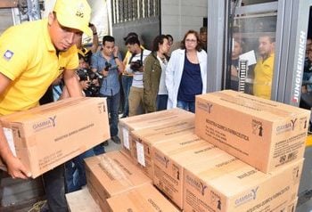 Gobierno anuncia «cien por ciento» de abastecimiento de medicamentos