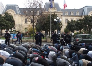 Detienen en París al «número dos» de la Embajada francesa en El Salvador por planear ataques contra musulmanes