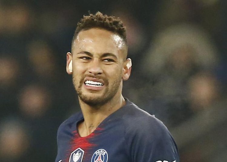 Neymar habría llorado al enterarse que no iría al Barcelona