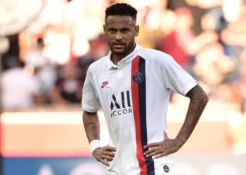 El hostil recibimiento de la afición del PSG a Neymar