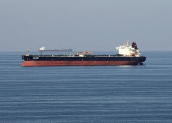 Irán incautó a un carguero con bandera de Emiratos Árabes Unidos en el Estrecho de Ormuz