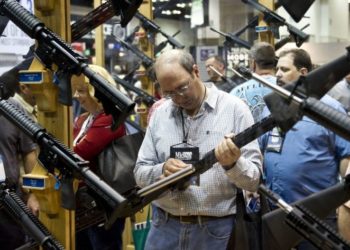 Declaran grupo terrorista a la Asociación Nacional del Rifle en San Francisco, California