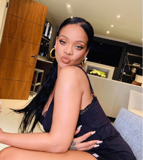 Rihanna con impactantes imágenes en sexy lencería