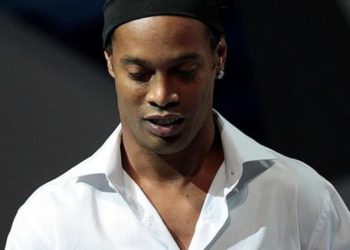 Corte suprema de Brasil niega devolución de pasaporte a Ronaldinho