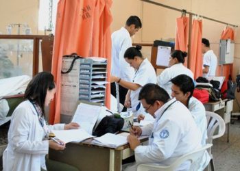 Presidencia veta reforma al FOSALUD que permitiría pagar honorarios a estudiantes de medicina