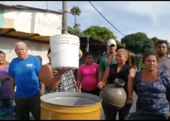 Protestan en Soyapango por falta de agua potable
