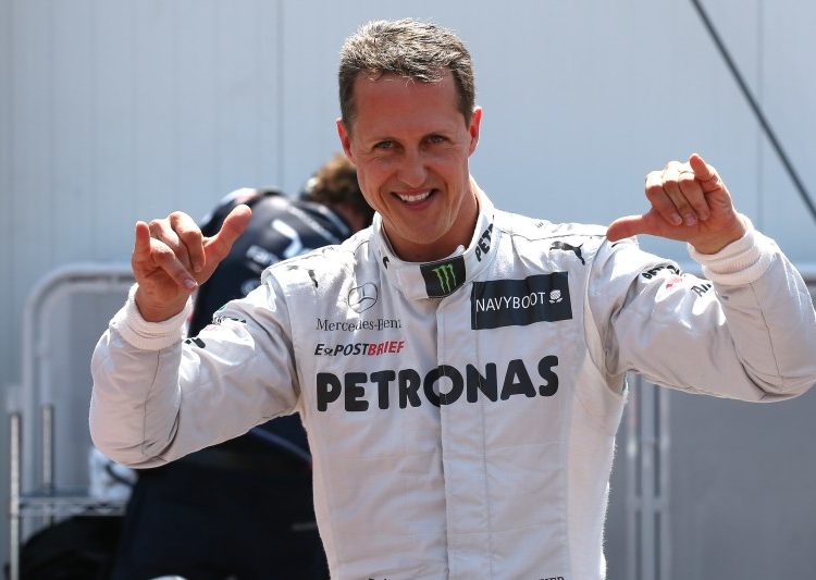 Trabajadora del hospital donde está internado Michael Schumacher asegura que el expiloto está consciente