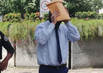 Oficial de la PNC acusado de asesinar a un automovilista seguirá proceso en libertad