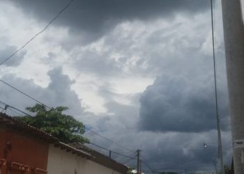 El ingreso de una onda tropical causará tormentas este martes