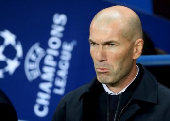 El presente de Zinedine Zidane como DT del Real Madrid se complica tras goleada del PSG