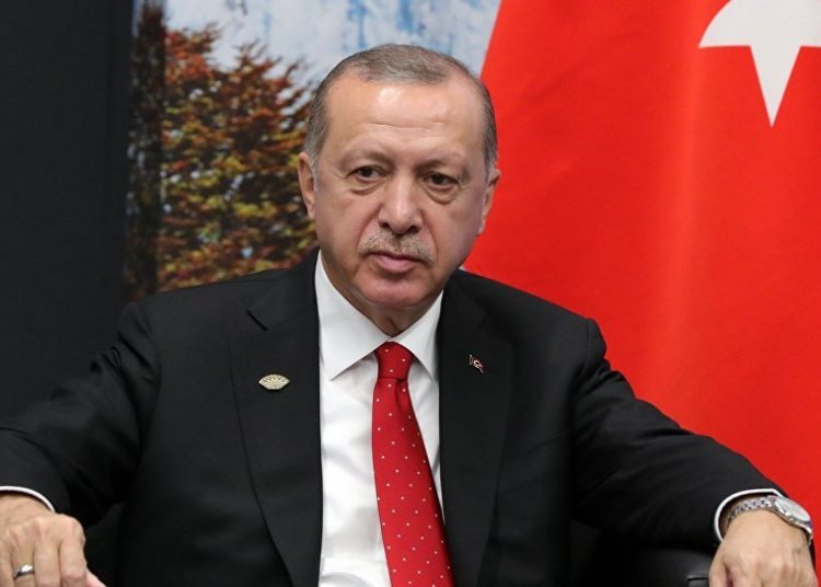 Erdogan: Turquía está lista para comenzar su propia operación militar en Siria «hoy o mañana»