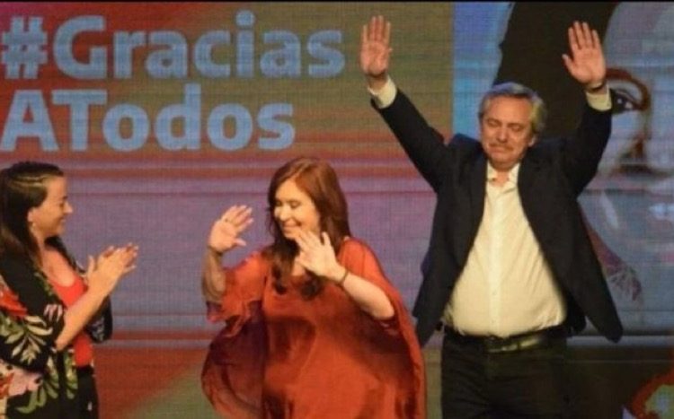 Presidente Bukele felicita a centroizquierdista Alberto Fernández por triunfo electoral en Argentina