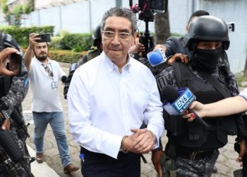 René Figueroa seguirá proceso bajo arresto domiciliar