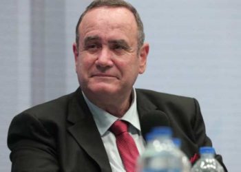 Maduro niega entrada a Venezuela al presidente electo de Guatemala