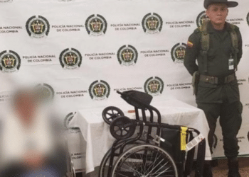 Detienen a anciana con 3 kilos de cocaína ocultos en su silla de ruedas cuando iba a volar a España